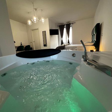 Habitat Luxury Suites Белона Екстериор снимка