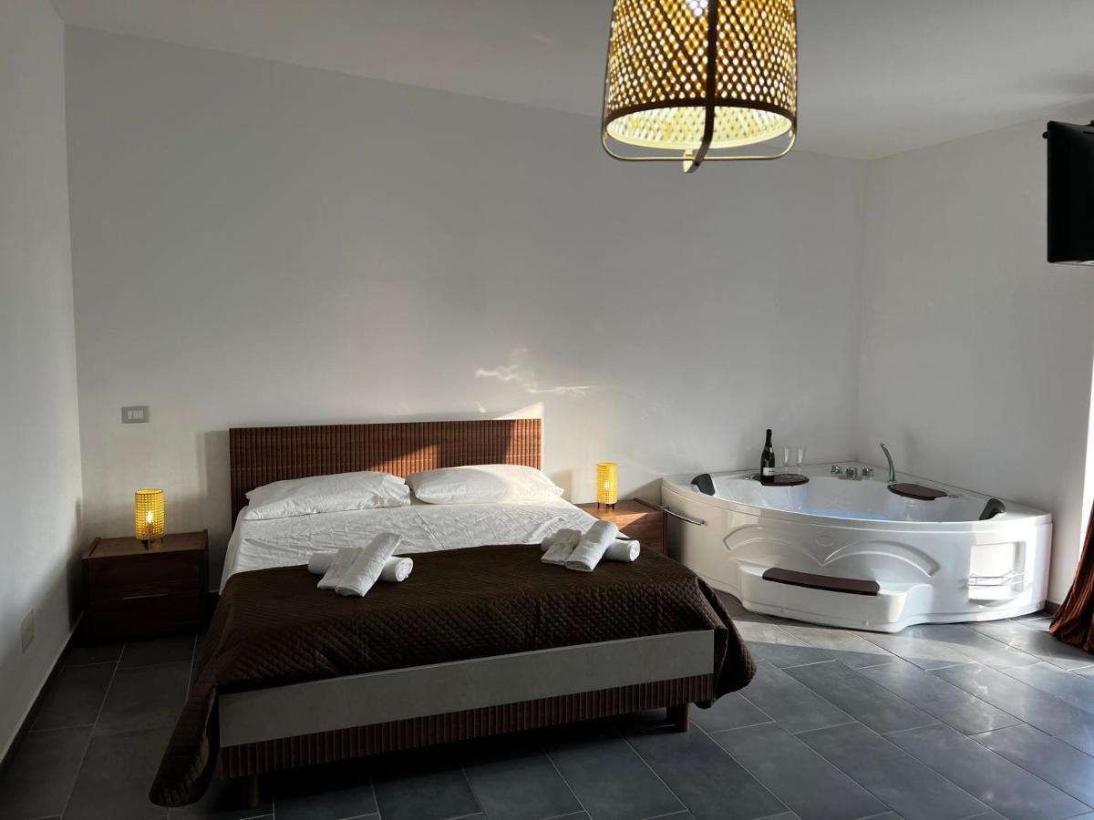 Habitat Luxury Suites Белона Екстериор снимка