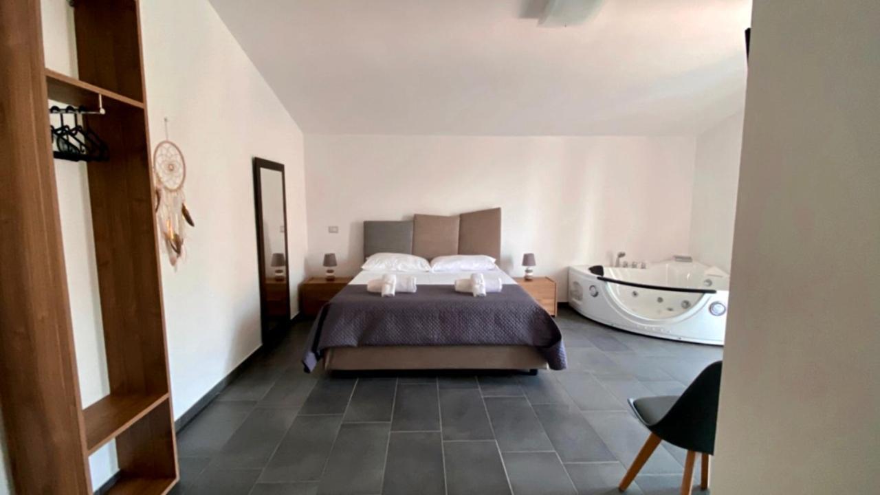 Habitat Luxury Suites Белона Екстериор снимка